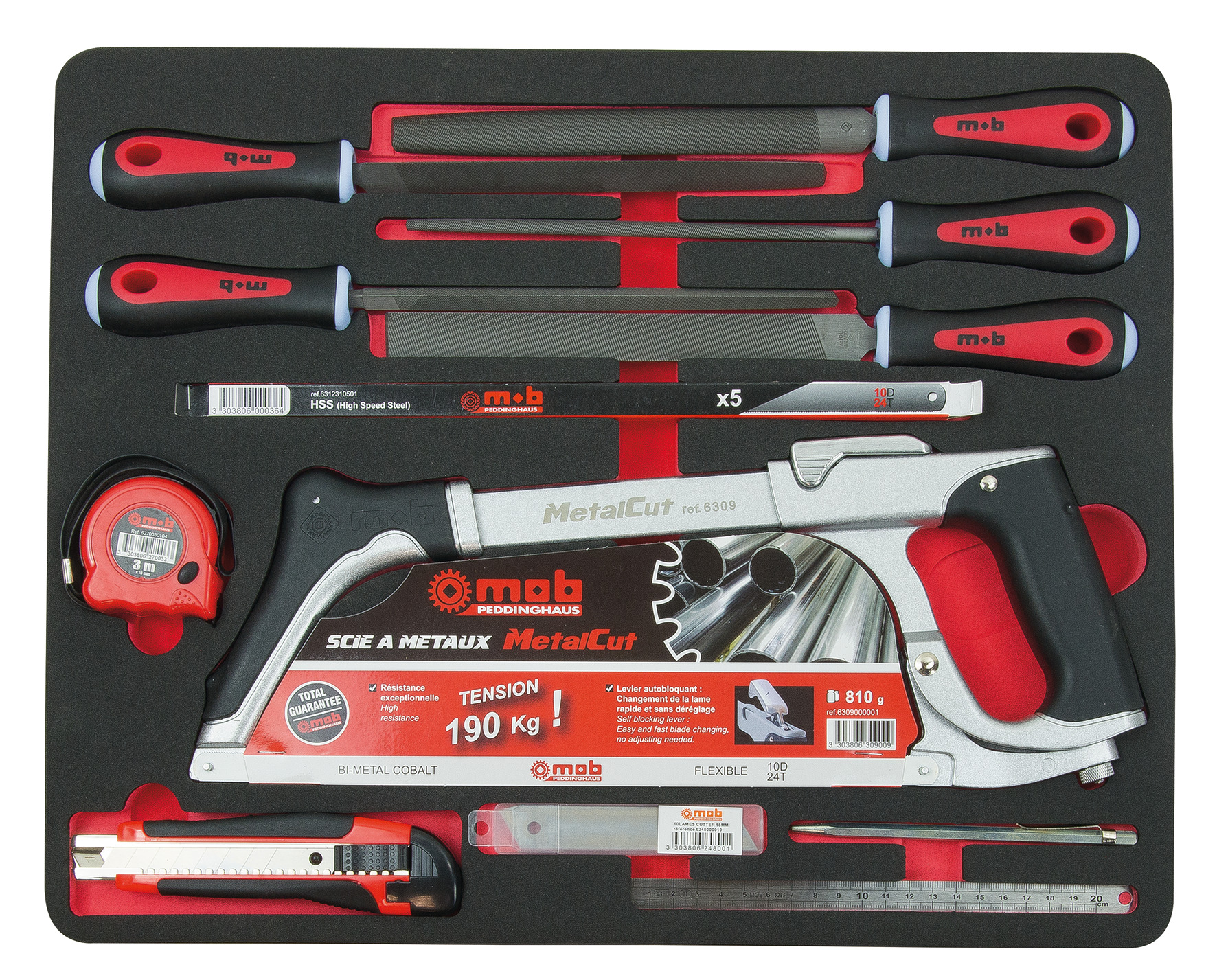 SCHAUMSTOFFMODUL MIT SÄGEN/FEILEN